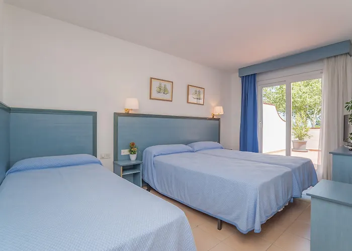 Hotel Platja D'Aro מלון 2*